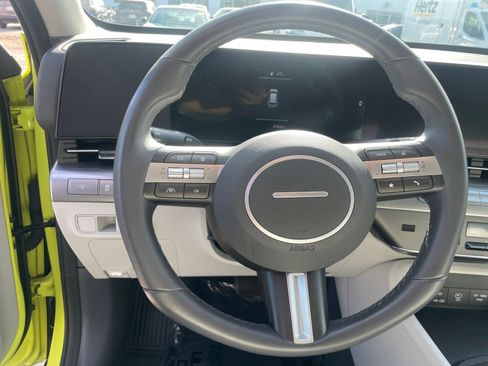 Used 2025 Hyundai Kona SEL image 28