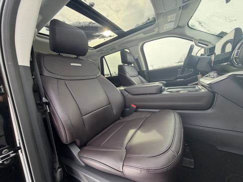 New 2025 Ford Expedition Platinum w/ Platinum Ultimate Package image 33