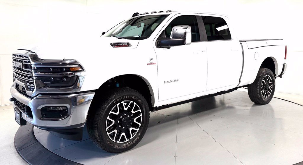 Used 2025 RAM 2500 Limited AWD/4WD image 8