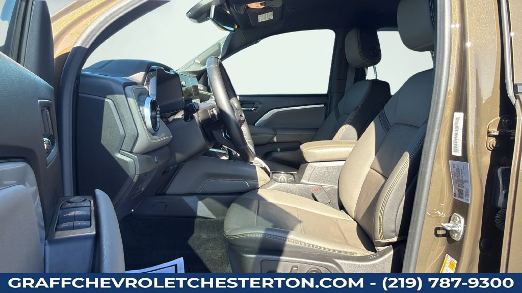 Used 2025 Chevrolet Colorado ZR2 AWD/4WD image 21