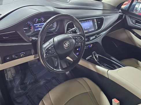 Used 2020 Buick Enclave Essence image 31