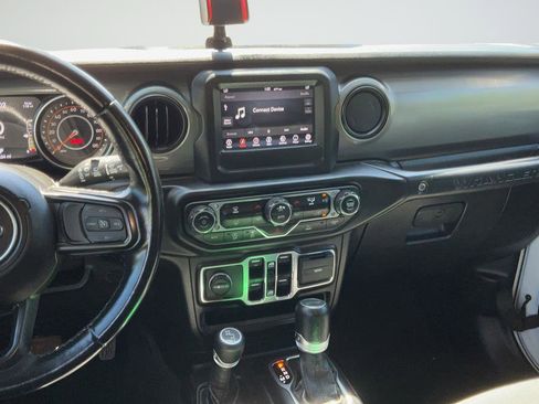 Used 2021 Jeep Wrangler Unlimited Sport AWD/4WD image 16