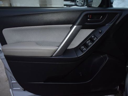 Used 2018 Subaru Forester 2.5i Premium w/ All-Weather Package image 14