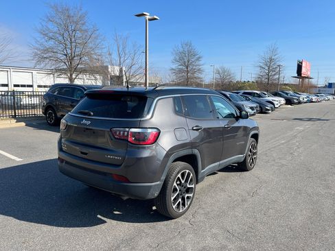 Used 2018 Jeep Compass Limited image 8