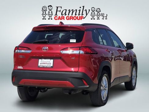 Used 2023 Toyota Corolla Cross LE w/ Moonroof Package FWD image 4