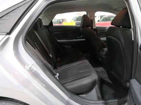 Used 2023 Hyundai Elantra SEL w/ Convenience Package image 23