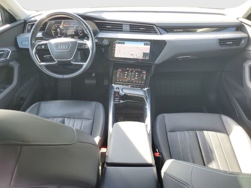 Used 2024 Audi Q8 e-tron Premium Plus image 9