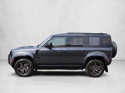 Used 2024 Land Rover Defender 110 X-Dynamic SE AWD/4WD image 9