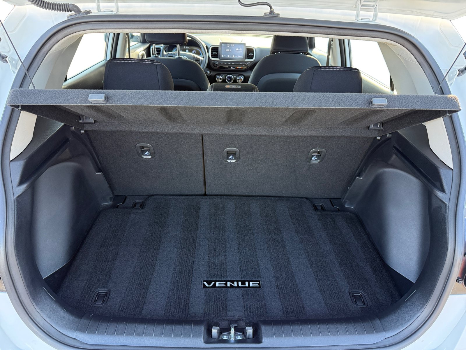 Certified 2026 Hyundai Venue SEL FWD image 17