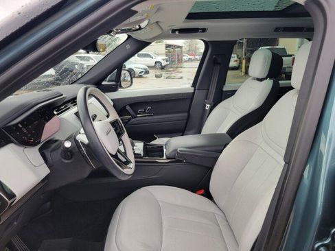 Used 2025 Land Rover Range Rover Sport Dynamic SE image 12