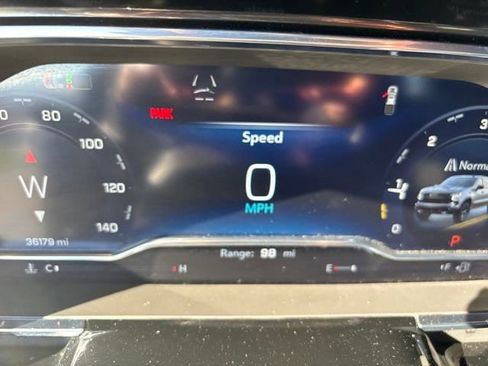 Used 2024 Chevrolet Silverado 1500 LT Trail Boss w/ LT Trail Boss Premium Package image 16