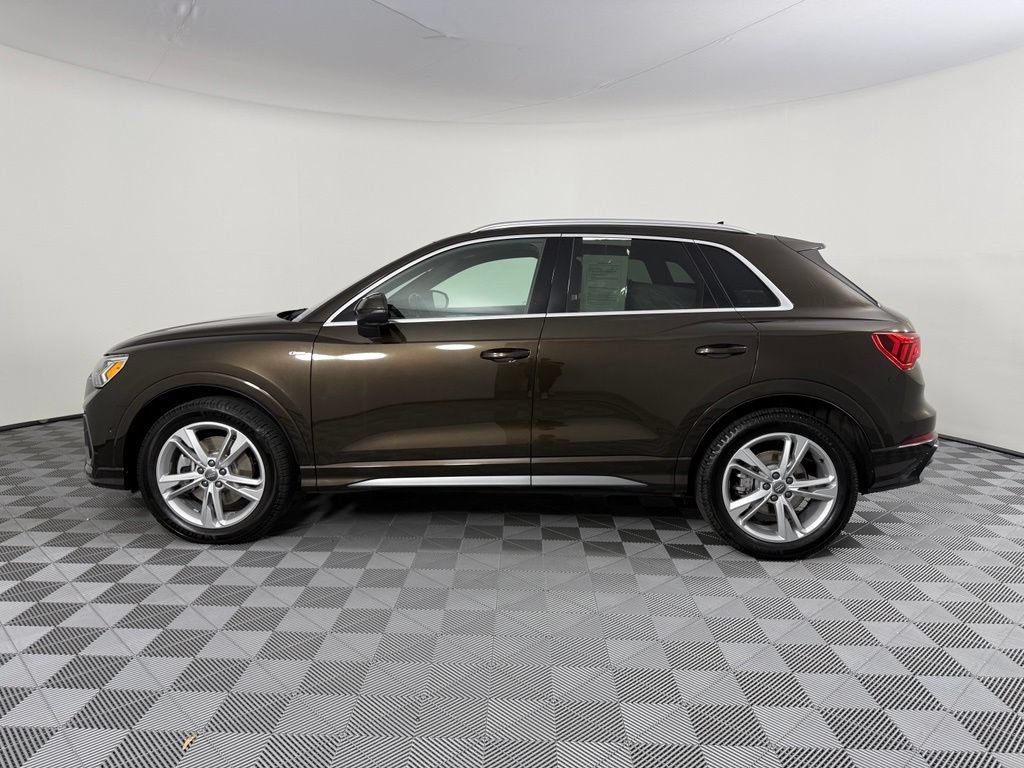 Used 2020 Audi Q3 2.0T Prestige AWD/4WD image 2
