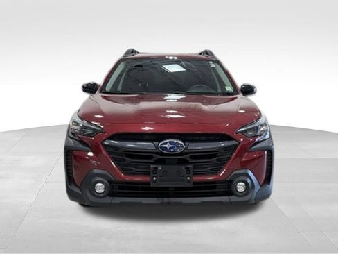 Used 2025 Subaru Outback Premium AWD/4WD image 4