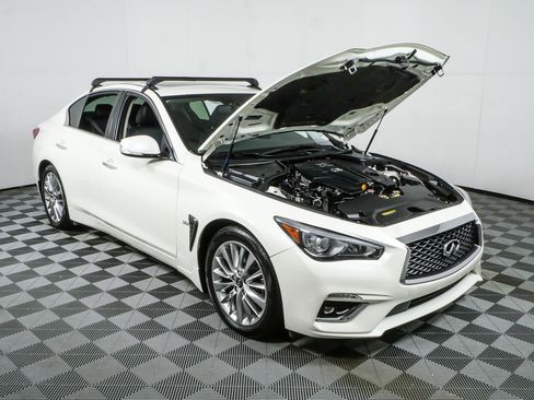 Used 2019 INFINITI Q50 Luxe w/ Cargo Package (L96) RWD image 32