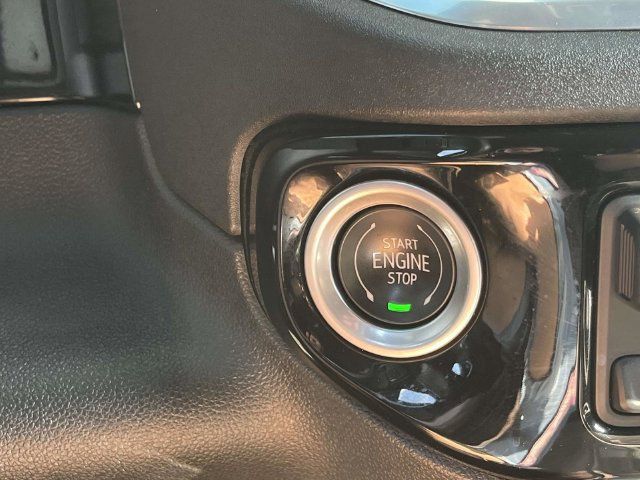 Used 2022 Chevrolet Silverado 1500 LTZ w/ LTZ Premium Package AWD/4WD image 34