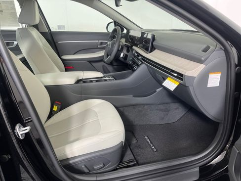 Certified 2025 Hyundai Sonata SEL image 28