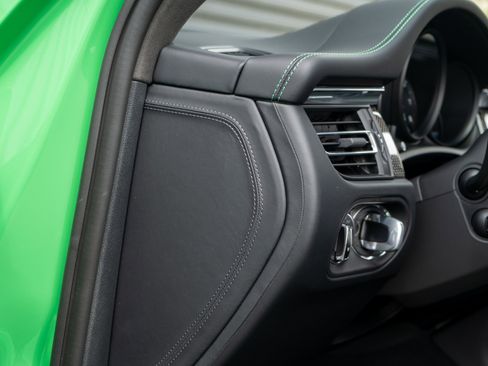 Certified 2025 Porsche Macan GTS image 21