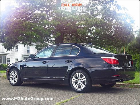 Used 2009 BMW 528i xDrive Sedan image 3