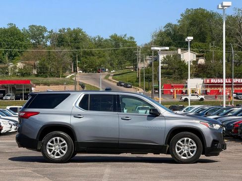 Used 2021 Chevrolet Traverse LS AWD/4WD image 6
