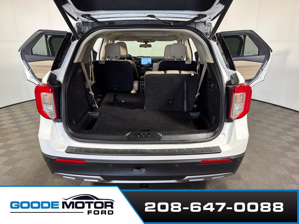 Used 2020 Ford Explorer XLT w/ Equipment Group 202A AWD/4WD image 21