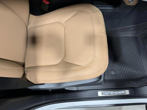 New 2026 Land Rover Defender 110 X-Dynamic SE image 20