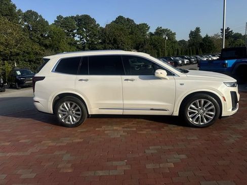 Used 2020 Cadillac XT6 Premium Luxury FWD image 16