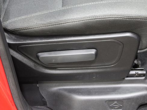 Used 2019 RAM 1500 Big Horn AWD/4WD image 24