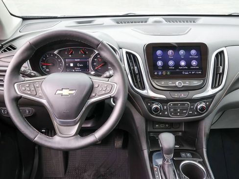 Used 2023 Chevrolet Equinox Premier FWD image 9