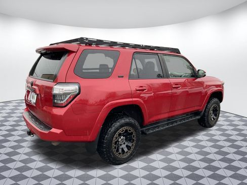 Used 2020 Toyota 4Runner SR5 Premium image 3