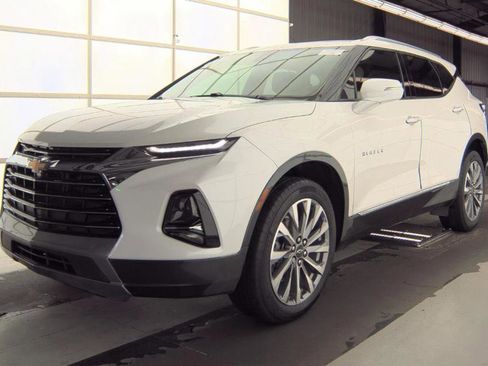 Used 2022 Chevrolet Blazer Premier FWD image 3