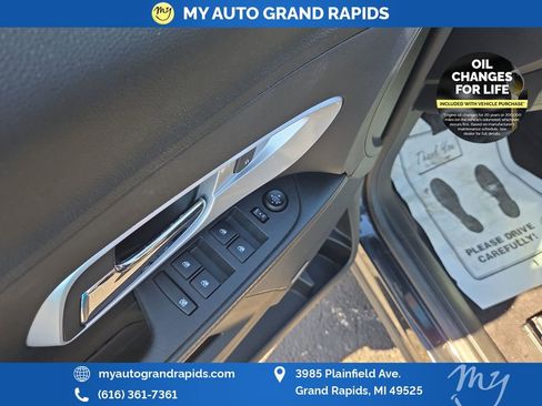 Used 2016 Chevrolet Equinox LT w/ Convenience Package AWD/4WD image 11