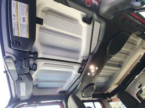 Used 2020 Jeep Wrangler Unlimited Sport S image 27