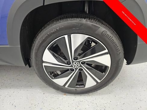 Used 2024 Volkswagen Taos SE AWD/4WD image 10