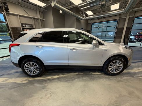 Used 2019 Cadillac XT5 Luxury AWD/4WD image 32