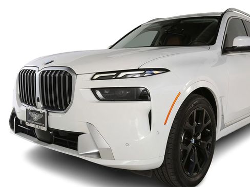 Used 2023 BMW X7 xDrive40i w/ Premium Package AWD/4WD image 7