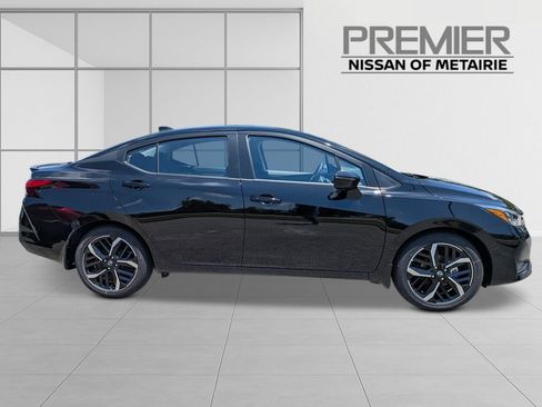 New 2025 Nissan Versa SR w/ Trunk Package image 6