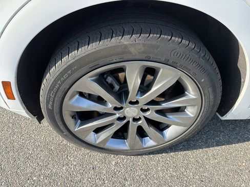 Used 2021 Buick Envision Avenir w/ Technology Package II image 11