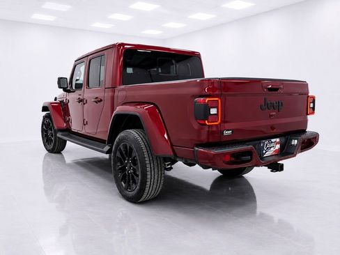 Used 2021 Jeep Gladiator Overland AWD/4WD image 4