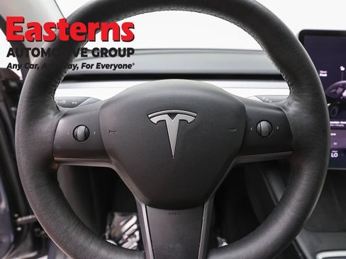 Used 2021 Tesla Model Y Long Range AWD/4WD image 10