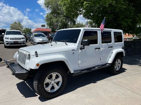 Used 2017 Jeep Wrangler Unlimited Sahara AWD/4WD image 1