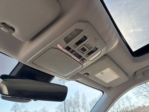 Used 2021 Toyota Highlander XLE image 35