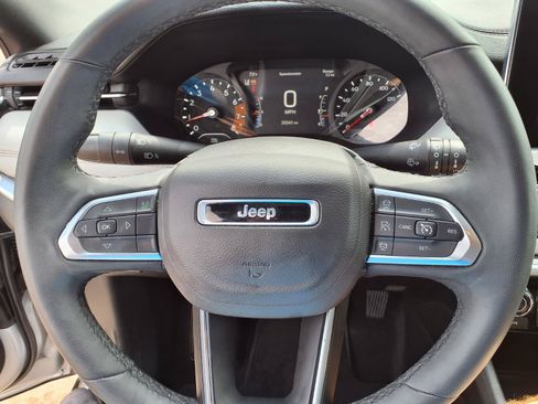 Used 2025 Jeep Compass Limited AWD/4WD image 21