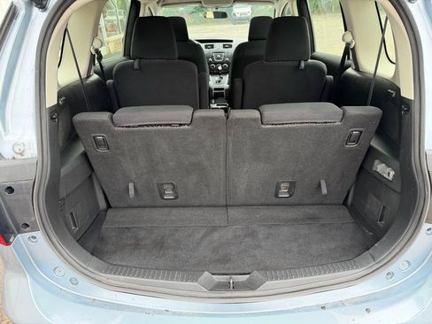 Used 2012 MAZDA MAZDA5 Touring w/ Moonroof & Audio Pkg FWD image 15