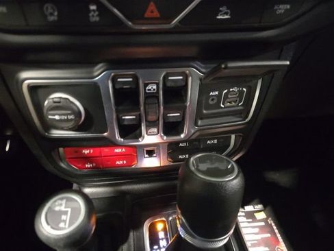 Used 2022 Jeep Wrangler Unlimited Sport AWD/4WD image 15