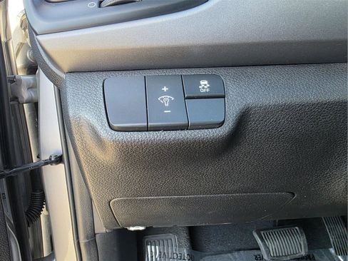 Used 2023 Kia Rio S image 18