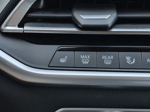 Used 2023 BMW X5 xDrive40i AWD/4WD image 39