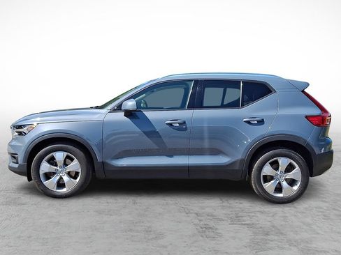 Used 2022 Volvo XC40 T5 Momentum w/ Premium Package AWD/4WD image 7