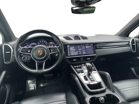 Used 2020 Porsche Cayenne AWD/4WD image 16