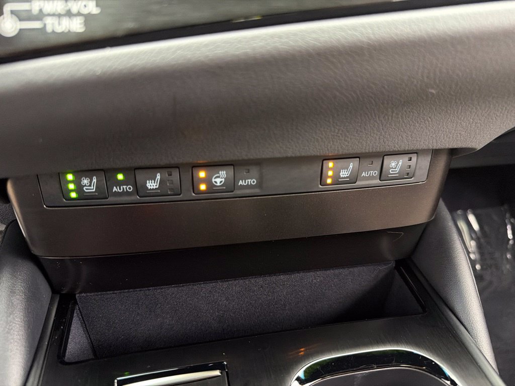 Used 2023 Lexus ES 350 w/ Premium Package FWD image 19