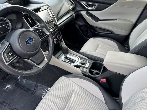 Used 2023 Subaru Forester Premium image 12